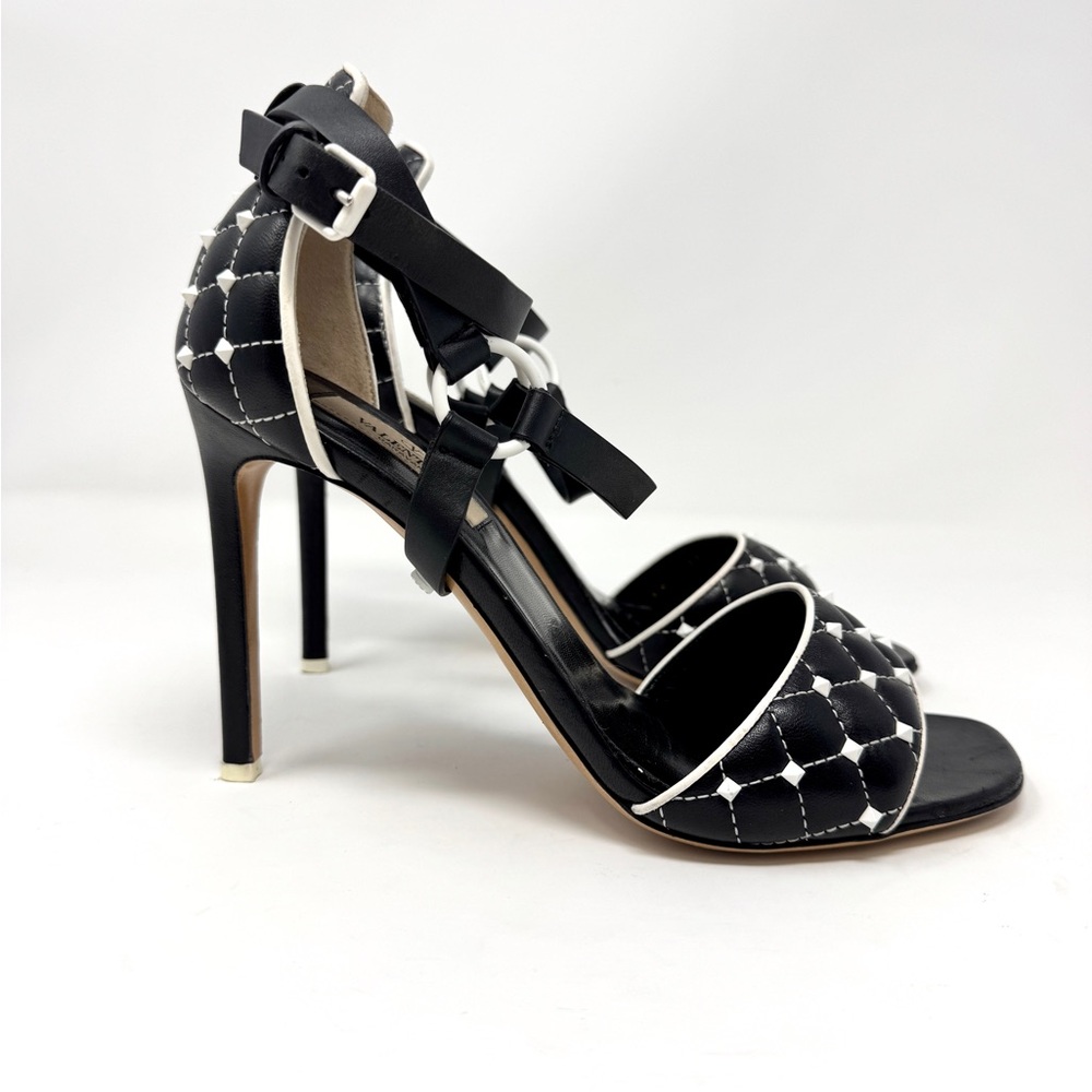 Valentino Garavani Quilted Rockstud Ankle Strap Sandals in black and white - Picture 9 of 15